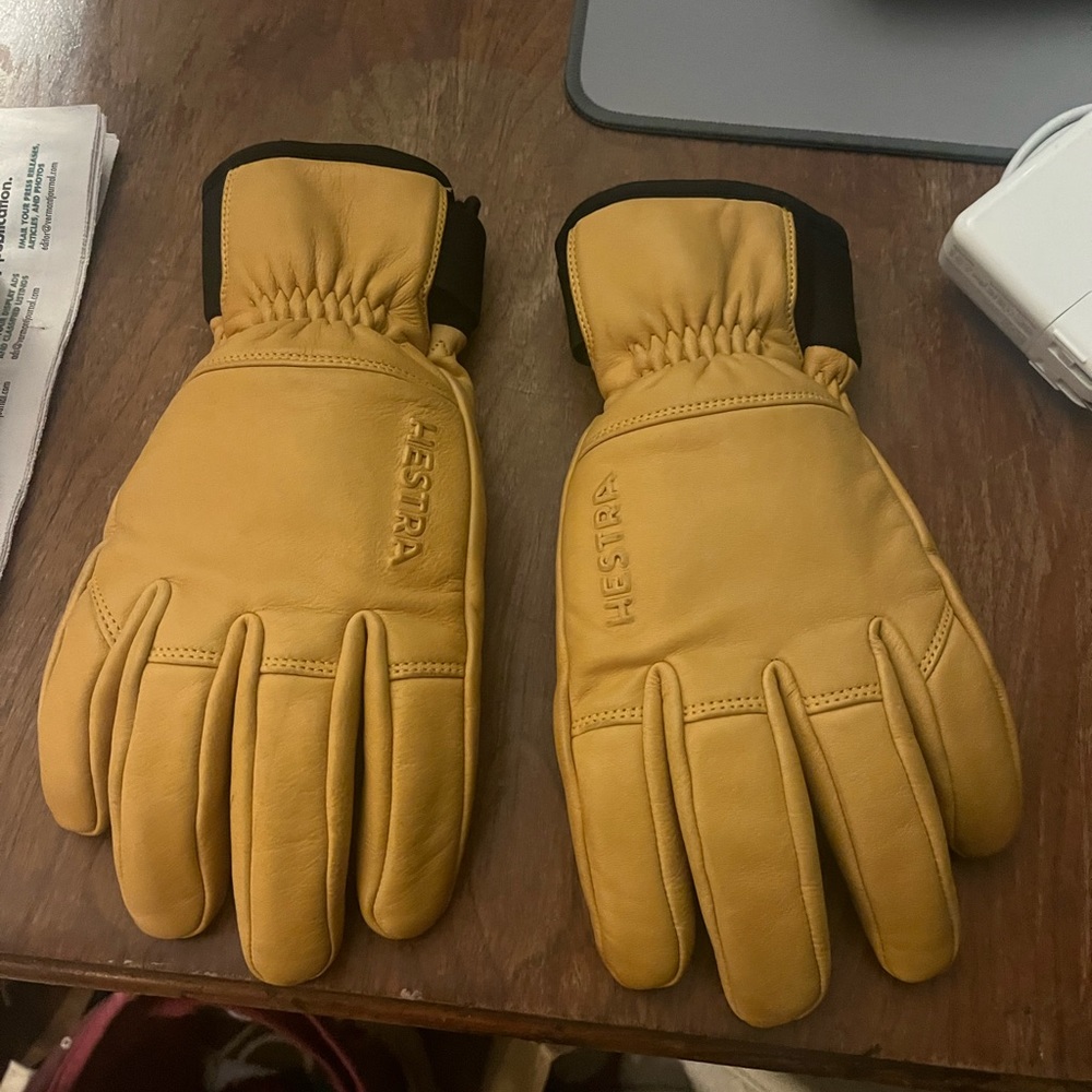 Hestra leather gloves size 9.